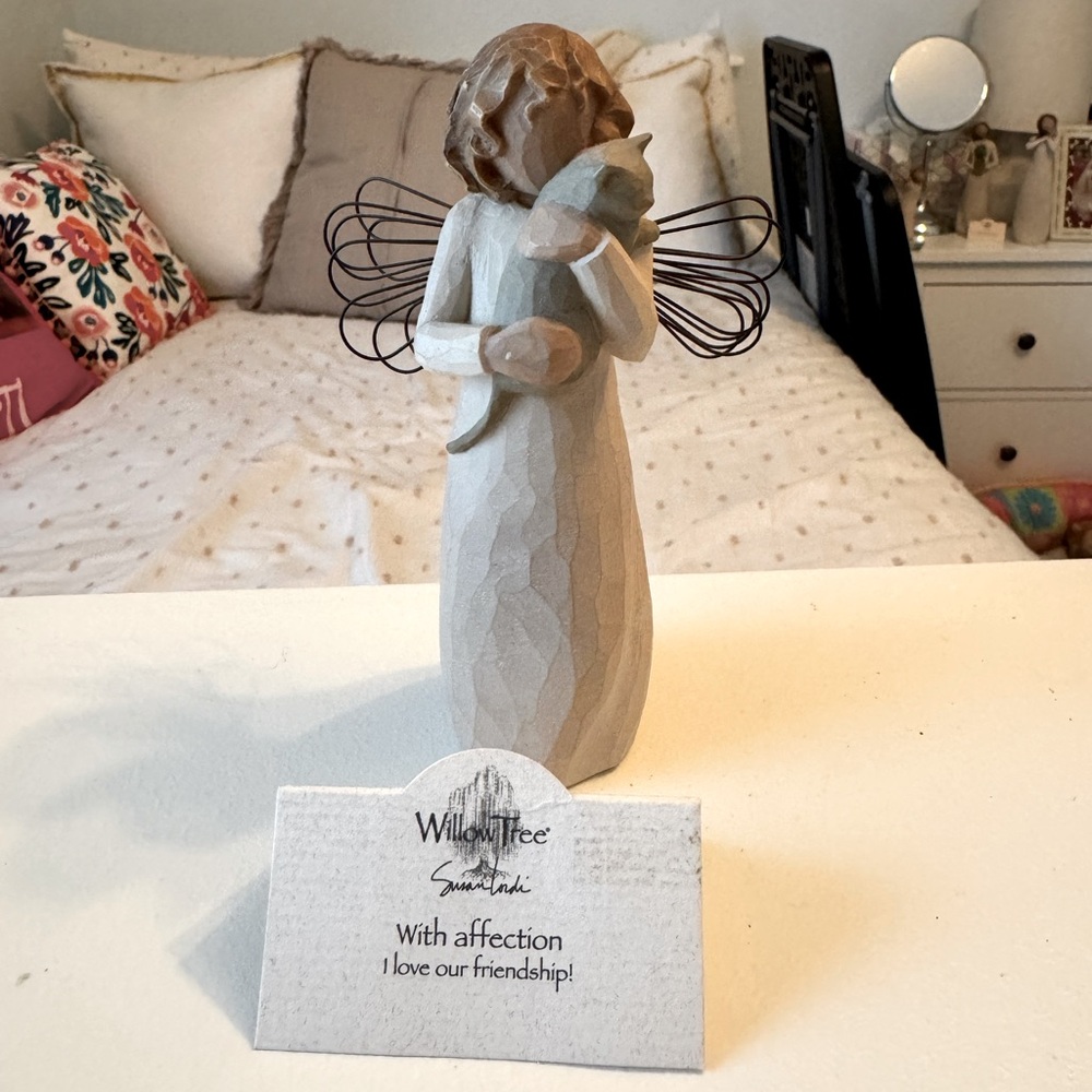 Willow Tree “With Affection” Figurine